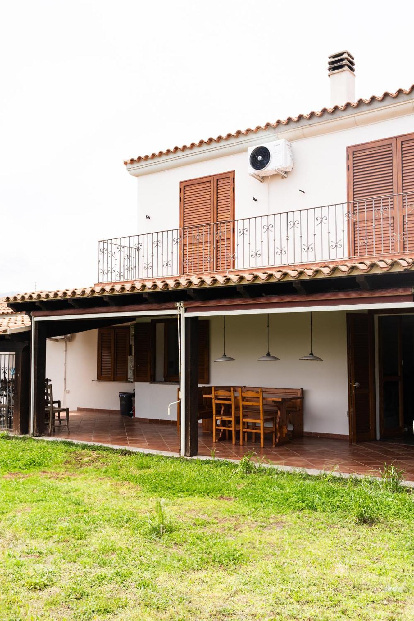 Mera House Posada  Esterno foto